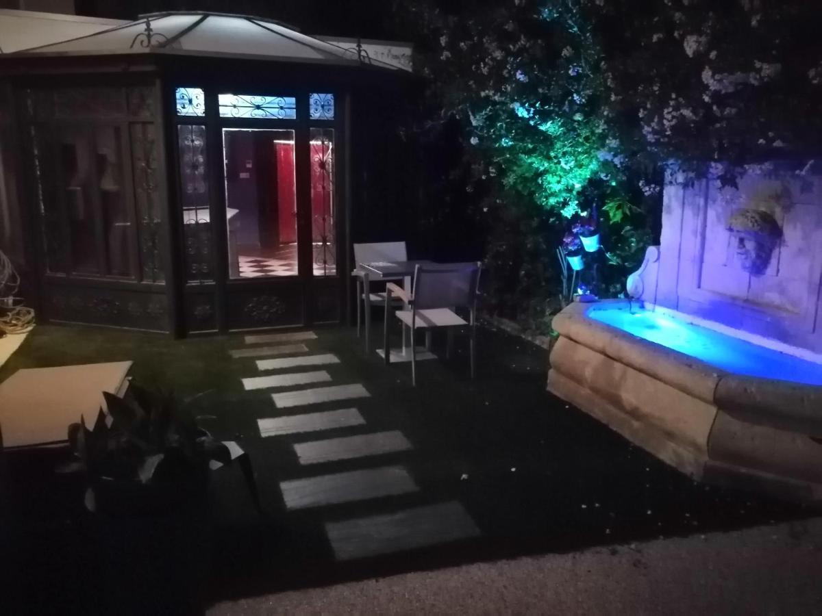 Les Jardins De La Fontaine Bed & Breakfast Ales Luaran gambar
