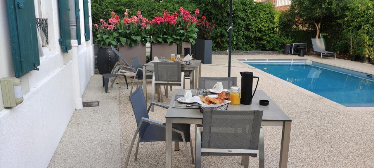 Les Jardins De La Fontaine Bed & Breakfast Ales Luaran gambar